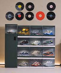 Lg Releasing Modular Sneaker Display