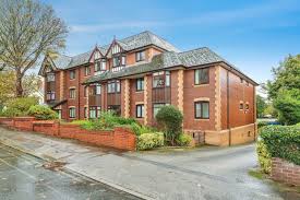 2 Bedroom Property For In