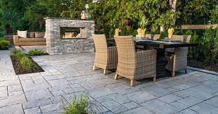 Showstopping Outdoor Fire Features For