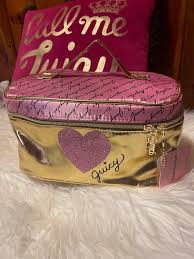 Juicy Couture Busy Bag For Travel Make