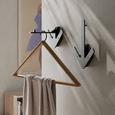 Arrow Hanger Black Design House