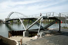 bridge with world record span and