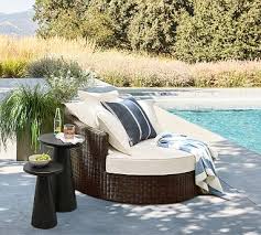 Swivel Outdoor Daybed