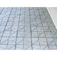 Nantucket Pavers 17 5 In X 17 5 In Stone Design Square Gray Variegated Concrete Paver 46 Pieces 97 Sq Ft Pallet