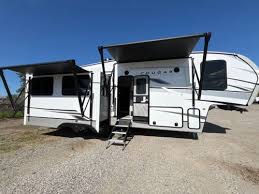 New Or Used Fifth Wheel Rvs For