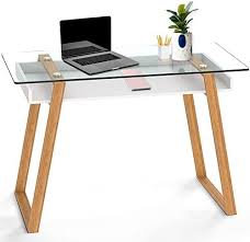 Best Desks For Small Spaces On