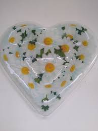 Peggy Karr Daisies 10 Heart Shaped