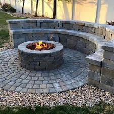 40 Circular Fire Pit Seating Area Ideas
