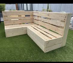 Wooden Pallet Garden Furniture