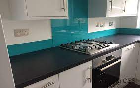 900x750mm Glass Splashback In Dulux Or