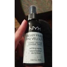 nyx cosmetics dewy finish setting spray