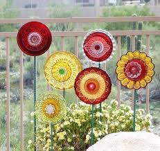 Glass Plate Flowers Awesome Diy