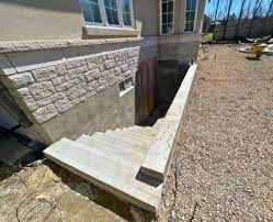 Bench Footing When Lowering Foundation