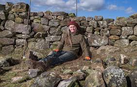 The Dry Stone Wall Builder Every