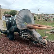 Weirdest Roadside Dinosaurs