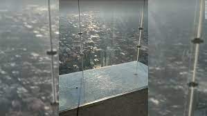 Willis Tower Skydeck Ledge In Chicago