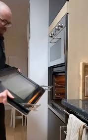 Man Shares Oven Feature So You