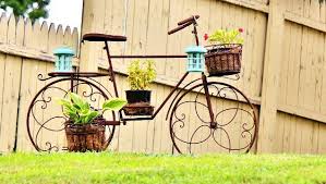 Upcycling Bikes In The Garden 14