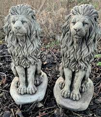 Stone Garden Pair Of Proud Lion On Base