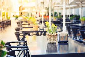 4 Outdoor Restaurant Patio Ideas