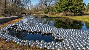 Yayoi Kusama Wraps Trees Of New York