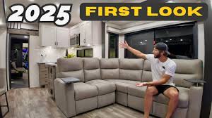 Fifth Wheel Toy Hauler Rv