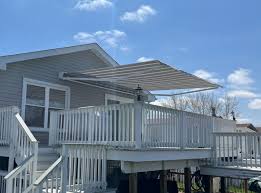 Retractable Awnings In Chicago
