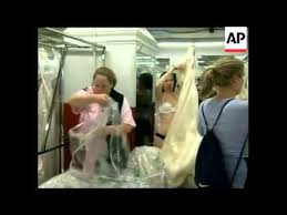 Brides Descend On Gown At Filene S