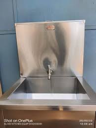 Silver Hand Wash Sink Tap With Water Tank