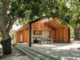 17 Modern Barn House Designs That Blend