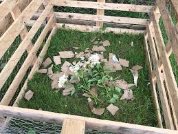 Compost Bin From Wooden Pallets