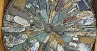 Building A Pebble Mosaic Stepping Stone