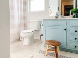 Best Paint Colors For Small Bathrooms