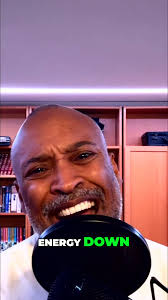 Ever feel like your voice just...flops? You're not alone! Most speakers  forget to fuel up their body, get stuck in 'prove-me' mode, and let their  posture go rogue. Fix these, and watch your message ...