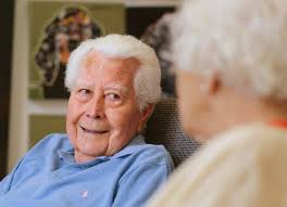 Renowned Oklahoma artist Bert Seabourn still painting at 90