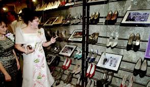 Check spelling or type a new query. Rosmah Mansor Police Raids And Lavish Lifestyle Of Malaysia Ex Pm S Wife Draw Comparisons To Philippines Imelda Marcos South China Morning Post