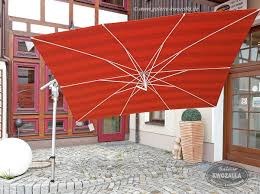 Sonnenschutz Roter Rechteckiger Sonnenschirm Ampelschirm Fur Den Garten Oder Terrasse Vielseitig Einset Sonnenschirm Gartenschirme Sonnenschirm Ampelschirm