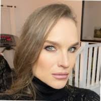 Claudia Drummond's Instagram, Twitter & Facebook