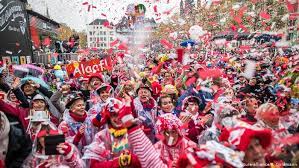 All questions and answers about the regulations at carnival can be found here: Carnival A Tsunami Of Beer Broken Glass And Caramel Sweets Germany News And In Depth Reporting From Berlin And Beyond Dw 07 02 2018