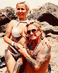 Maybe you would like to learn more about one of these? Xxl Ausschnitt Megaschleppe So Sexy Ist Ginger Als Braut Promiflash De