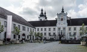 Das stift kremsmünster lädt zu einer aus mehrfacher sicht interessanten sonderausstellung ein Kremsmuenster Fotokunst Von Christoph Honigschmid