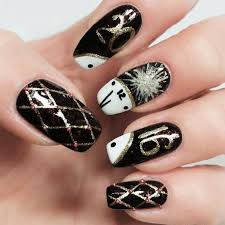 Create Your Holiday Mood With Our Ideas For New Years Nails New Years Nail Designs New Year S Nails New Years Nail Art