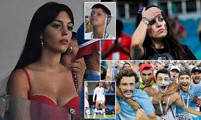 Vividora de la vida soñadora de los sueños. Cristiano Ronaldo News On Twitter Cristiano Ronaldo Girlfriend Georgina Rodriguez Watches Portugal V Uruguay Https T Co Ei82qazo2b