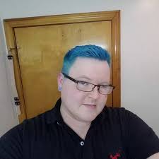 Zander Roberts's Instagram, Twitter & Facebook