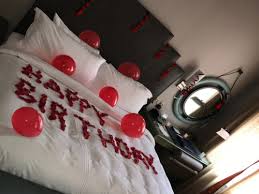 Birthday hotel room top decoration for boyfriend