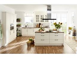 Natürliche formen und schöne küchenfronten unterstreichen den charme. Kuhinja Nobilia Sylt Vkljucno Z Belo Tehniko Mega Pohistvo Haus Kuchen Kuchen Inspiration Nobilia Kuchen