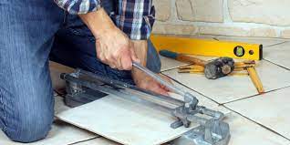 Alle verfahren zum fliesen rund schneiden haben als nächsten schritt die aufgabe das material abzutragen und für die papageienzange oder fliesenlochzange vorzubereiten. Fliesen Schneiden Leicht Gemacht Eine Anleitung Theo Schrauben Blog