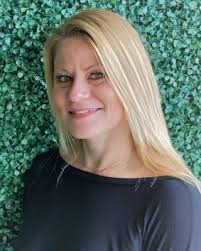 Kimberly Coons's Instagram, Twitter & Facebook