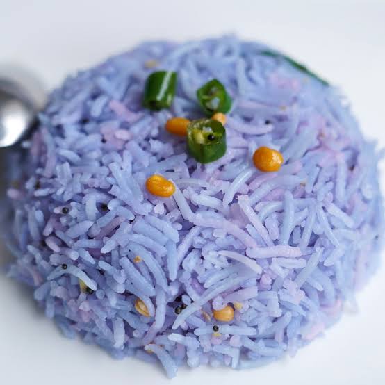 Blue Pea Fried Rice (Eggs)