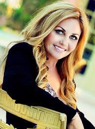 Alexis Moore's Instagram, Twitter & Facebook